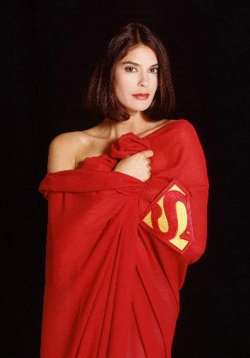 Image - Teri-Hatcher-in-Superman-Cape.jpg | Smallville Wiki | FANDOM