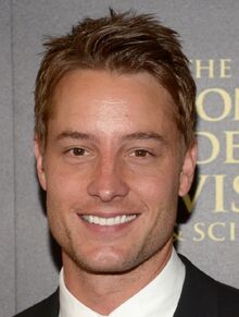 Justin-hartley-chrishell-strause-daytime-emmy-awards-2014-02