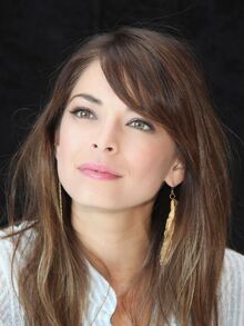 Kristin-Kreuk-2013-07-18-Comic-Con-2