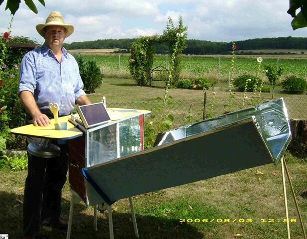 File:Romaschka cooker.jpg