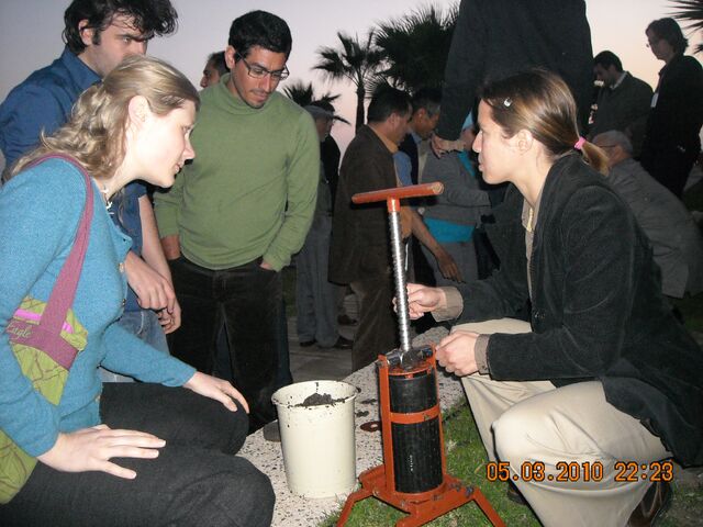 File:Briquette press 2010.jpg