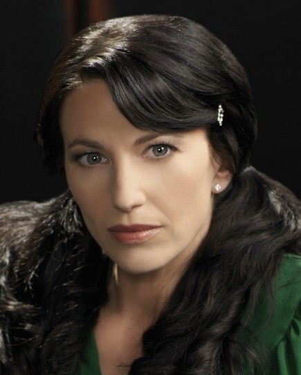 Claudia Black Wiki - Hot Teen Celebrity