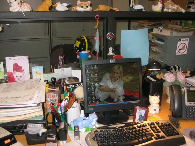 File:Angela'sDesk.jpg