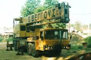 1980s JONES 561 on VICKERS-AWD V541 Cranecarrier