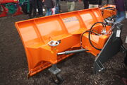 Beno 1100 snow plough - LAMMA 2011 - IMG 6338