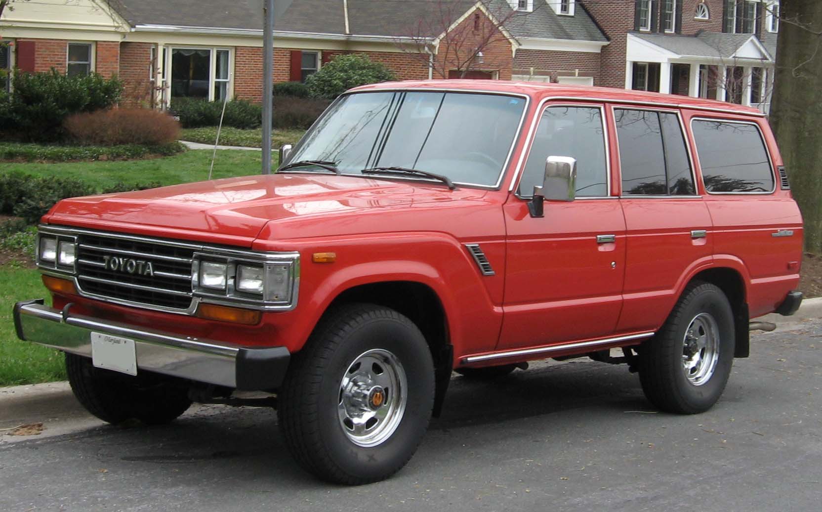 Toyota Land Cruiser | Tractor & Construction Plant Wiki ...
