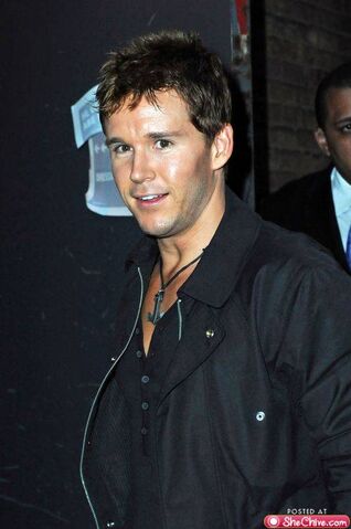File:Eye-candy-ryan-kwanten-6.jpg