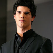 03 taylor lautnerasjacobblack
