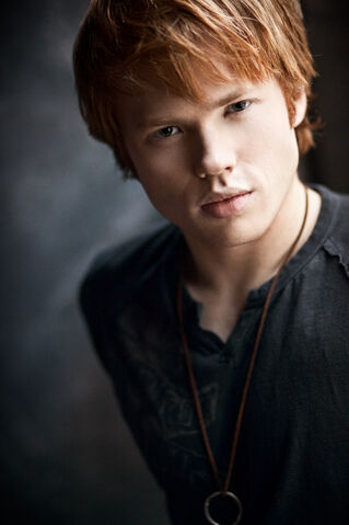 File:Wesley MacInnes.jpg