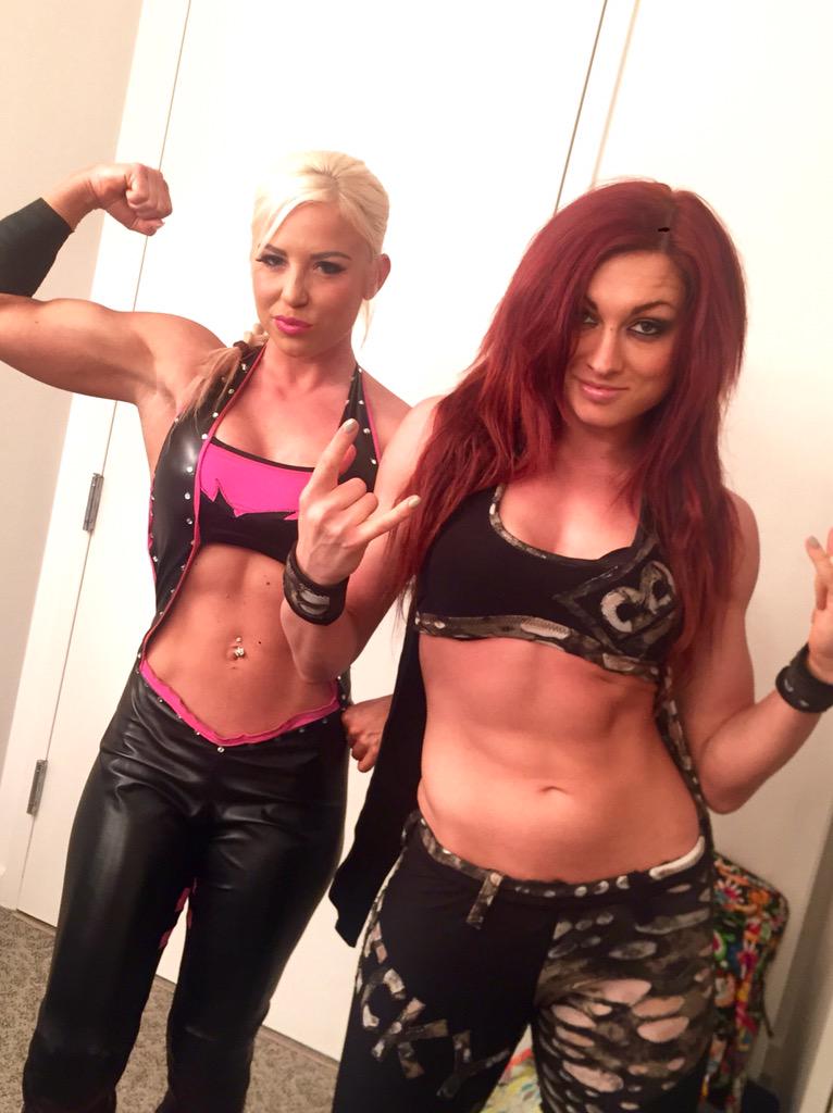 http://vignette2.wikia.nocookie.net/villains/images/d/dc/Dana_Brooke_%26_Becky_Lynch.jpg/revision/latest?cb=20150416161118