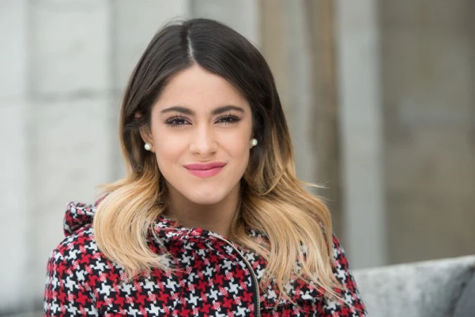 Résultat de recherche d'images pour "martina stoessel"