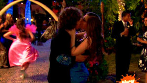 zoey 101 logan and quinn start dating