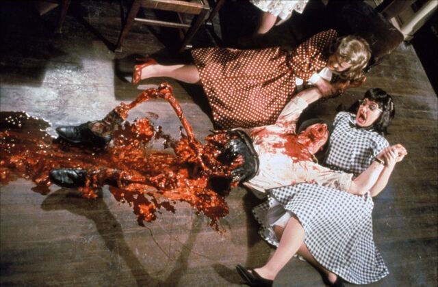 File:Braindead-1992-06-g.jpg