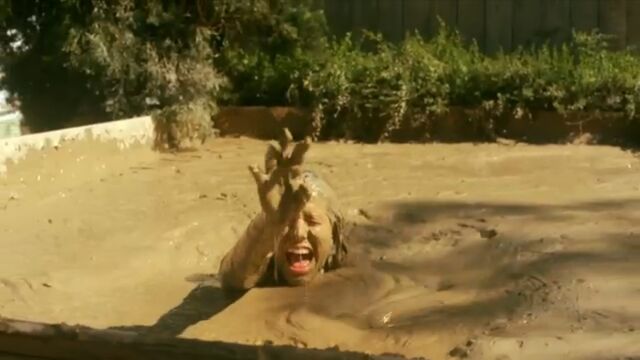 File:Mudder Sucked.jpg