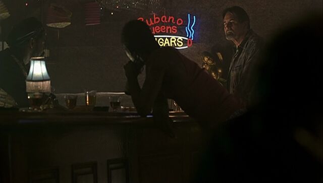 File:1x15 New Orleans bar.jpg