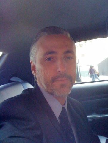 File:Scott Dawson bts.jpg