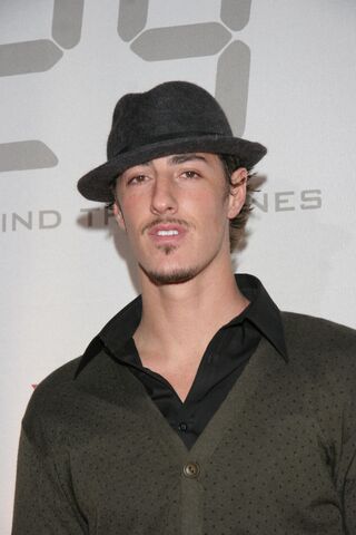 File:24- S5 DVD release & S6 premiere party- Eric Balfour.jpg