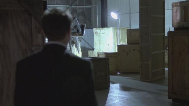 File:5x04-hangar-bb-inside.jpg