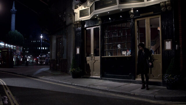 File:Two-chairmen-pub-outside.jpg