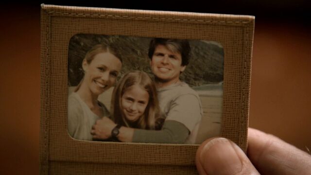 File:9X08 Heller family.jpg