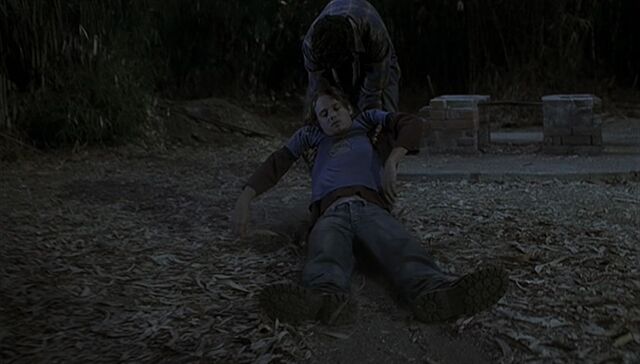 File:1x06 Gaines compound.jpg