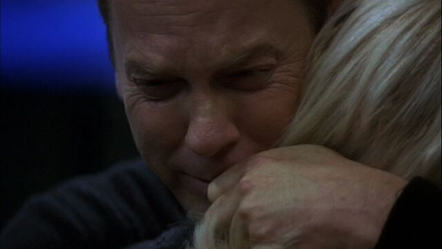 Archivo:KimJackHug3.jpg