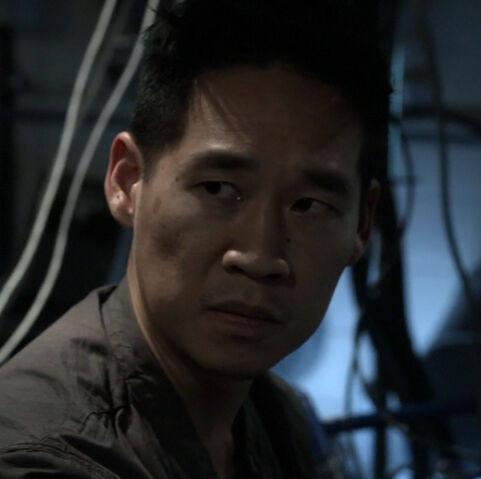 File:9x10 Chinese technician.jpg