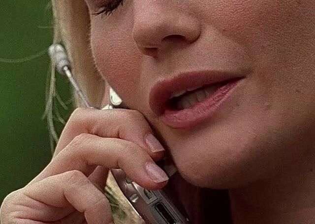 File:3x01 Kate phone.jpg