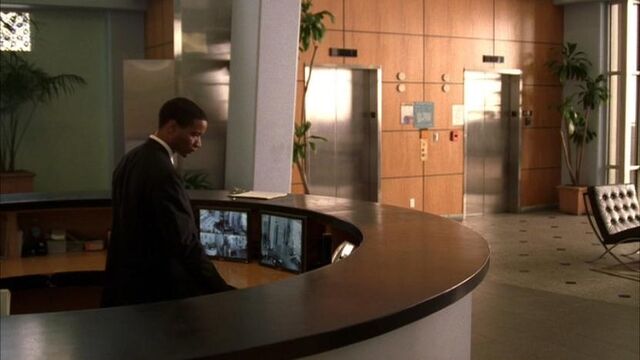 File:5x07-rossler-apt-lobby.jpg