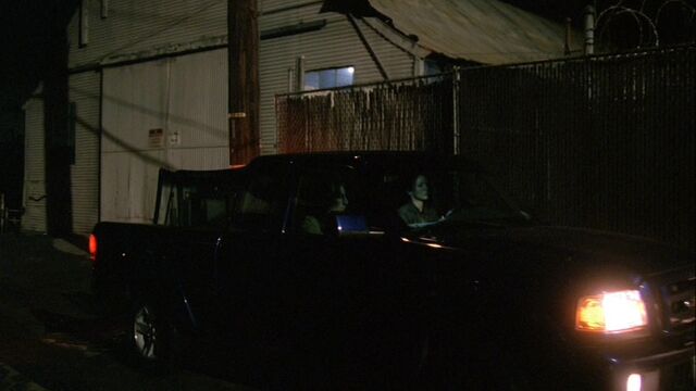 File:8x05 Laitanan garage.jpg