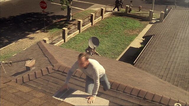 File:6x05 Helicopter house.jpg