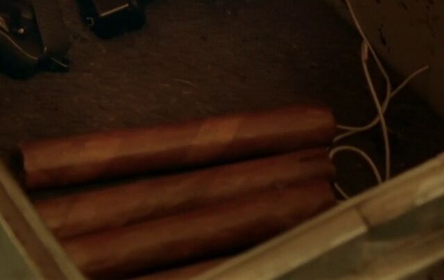 File:7x00 dynamite.jpg