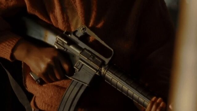 File:7x00 night M16.jpg