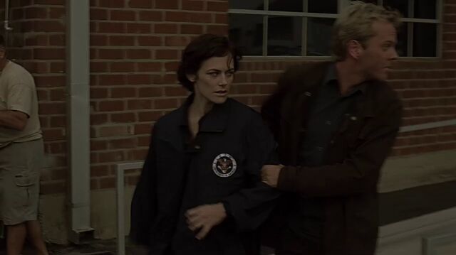 File:1x07 Nina jacket.jpg