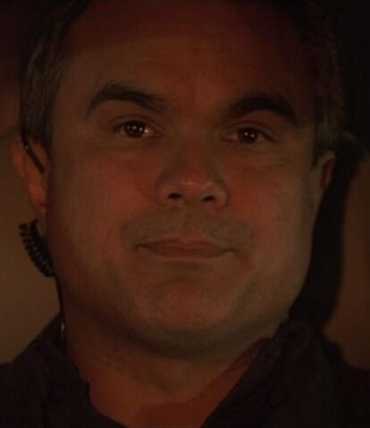 File:5x21 Cadiente SUV driver.jpg