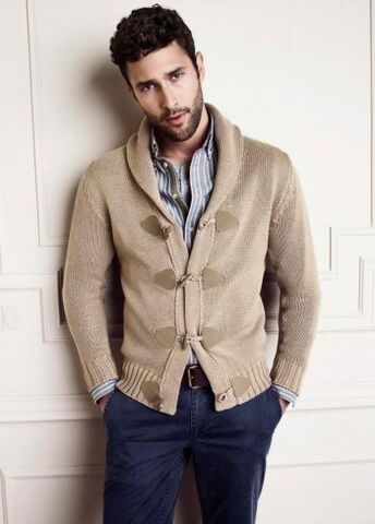 File:Noah Mills 3.jpg