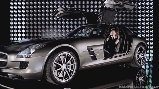 File:Sandara-Park-Mercedes-Benz-2-I-am-The-Best-K-Pop-2NE1-Wallpapers.jpg