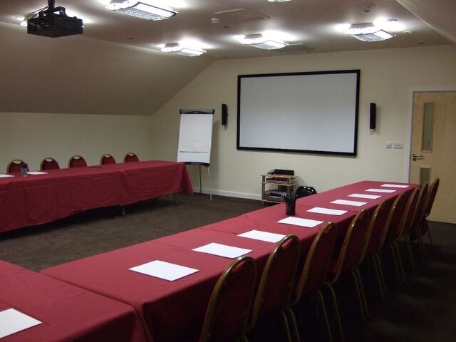 File:Lucian Wall Street Room.jpg