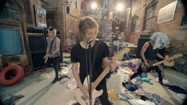 File:5 Seconds of Summer - She Looks So Perfect - 5 Seconds of Summer Wiki (118).png