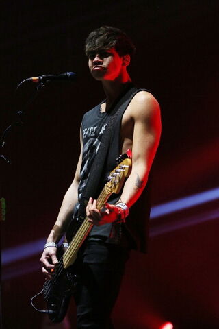 File:5sos-melbourne 030514 9.jpg