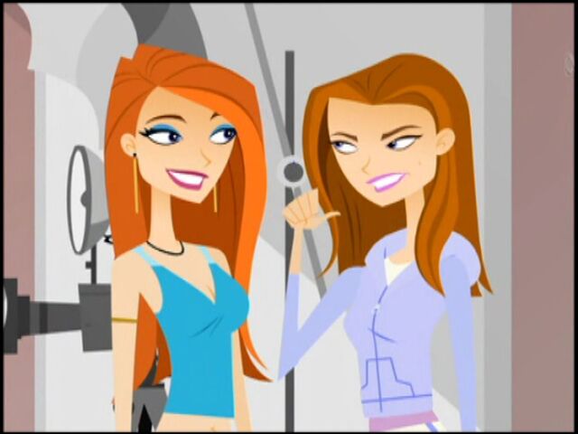 File:Jen&Courtney07.jpg