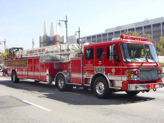 File:110346001.XwYRoWGp.Parade814LAFDTruck20.jpg