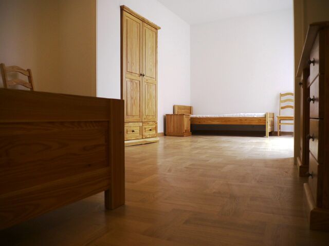 Datei:Boarding House 2.jpg