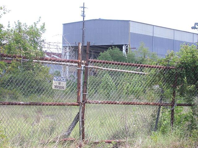 File:Abandoned2.jpg