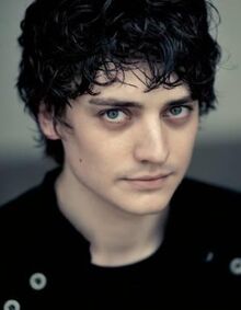 Aneurin-barnard.jpg