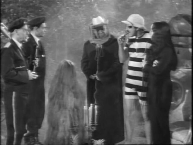 File:27.The.Addams.Family.and.the.Spaceman 045.jpg