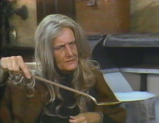 File:Halloween-with-the-New-Addams-Family-addams-family-6595083-823-635.jpg