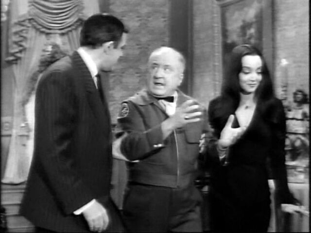 File:16.The.Addams.Family.Meets.the.Undercover.Man 027.jpg
