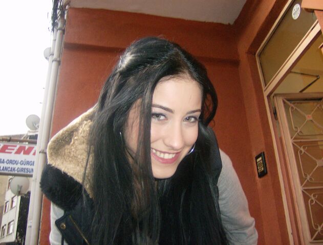 File:Hazal.jpg