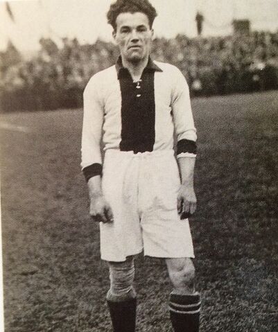 Bestand:1929)HenkMulders.jpg